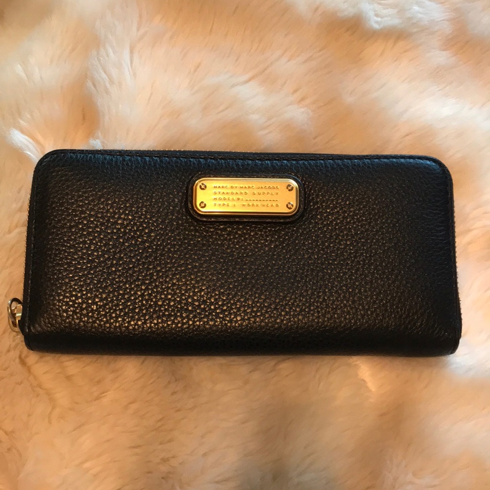 Marc Jacobs wallet